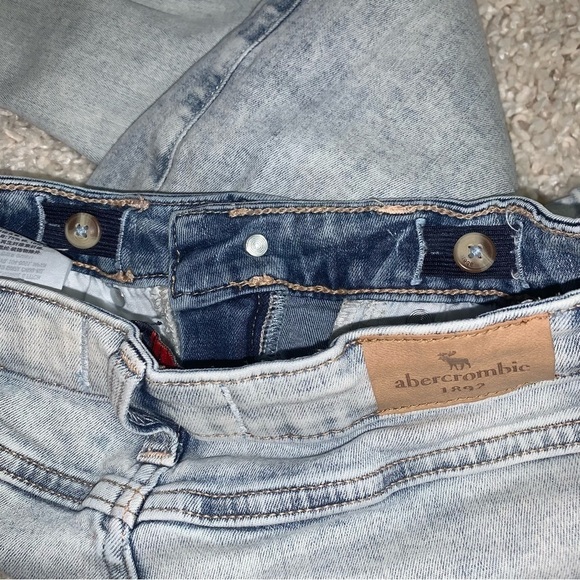 Abercrombie Kids Mini Mom Jeans Size 15/16 Girls Light Acid Wash Denim High Rise - Picture 5 of 8